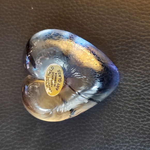 RHAG Robert Held BLUE Art Glass Iridescent Heart Paperweight Signed,2 1/4" - Picture 2 of 4